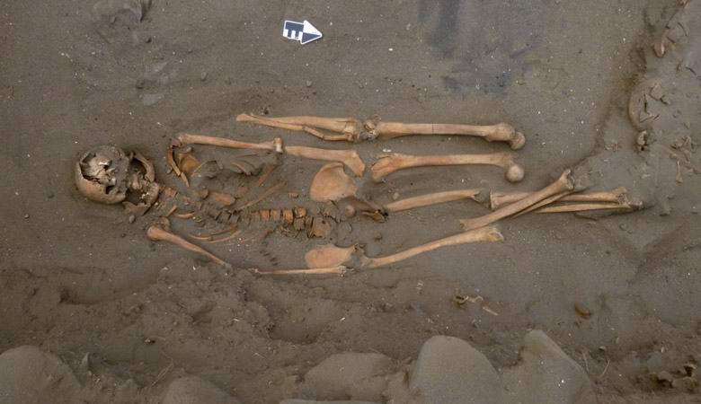 Archäologen haben in Peru menschliche Überreste mit zusätzlichen Gliedmaßen gefunden