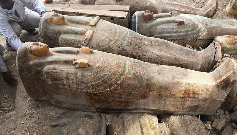 Archäologen haben die mysteriösen Sarkophage mit Mumien entdeckt