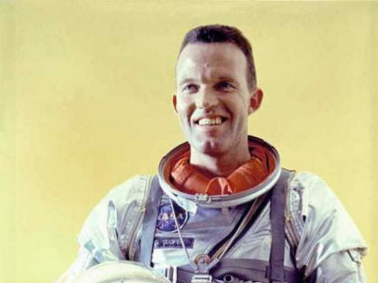 Astronaut Gordon Cooper über die Politik, das UFO-Phänomen zu verbergen