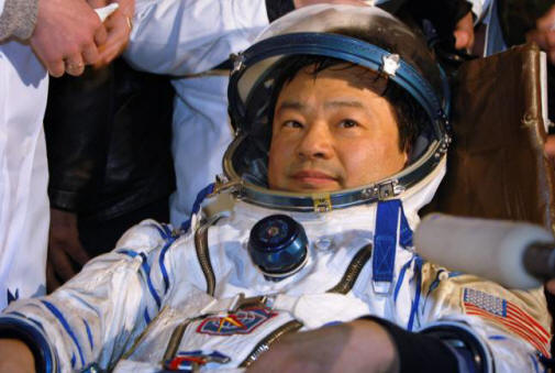 Astronaut Leroy Chiao sah seltsame Lichter in der Nähe der ISS