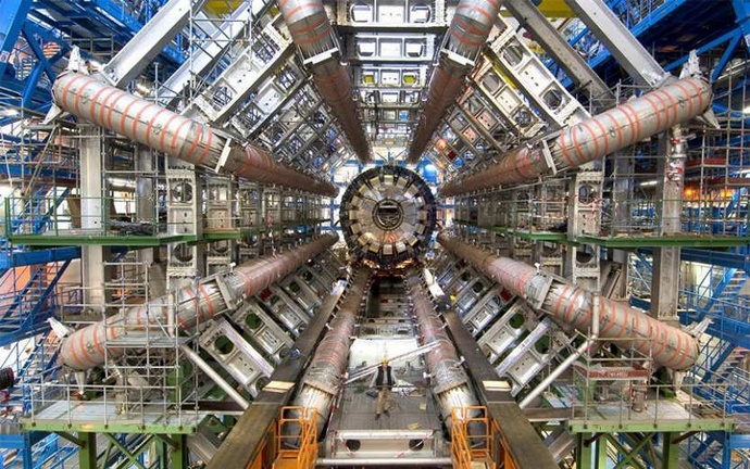 Großer Hadron Collider - Okkultes Projekt