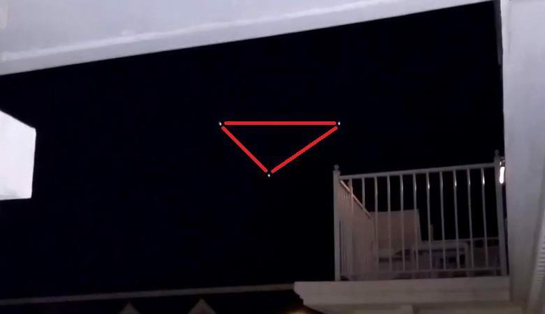 Ein großes dreieckiges UFO flog über New Jersey
