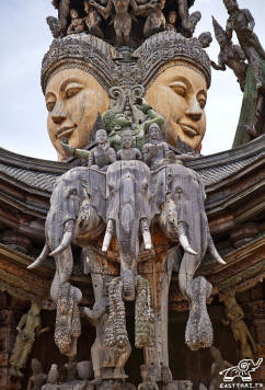 Tempel der Wahrheit in Pattaya