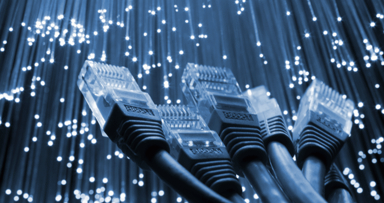 Dieses System kann theoretisch Daten mit einer Geschwindigkeit von 10 Terabit pro Sekunde übertragen. 