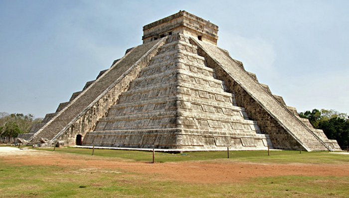 Der Cuculcan-Tempel in Mexiko verbirgt eine ganze Reihe von Pyramiden, Puppen?