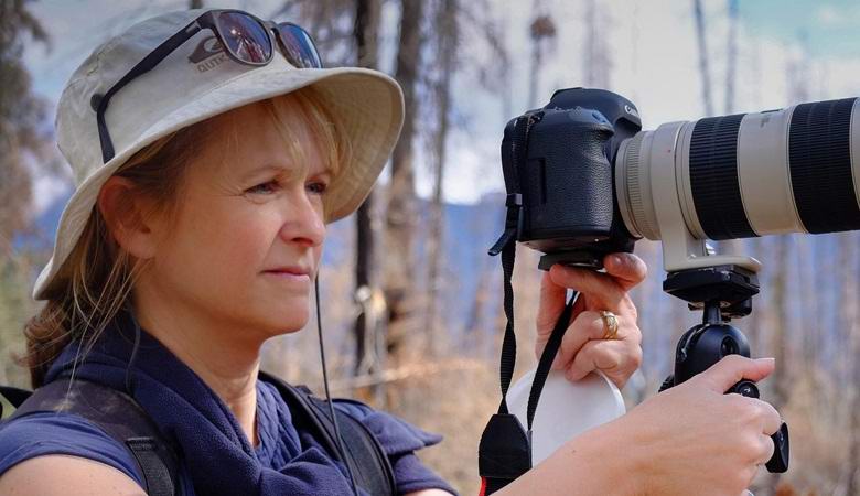 Der Künstler-Fotograf gefangen genommen