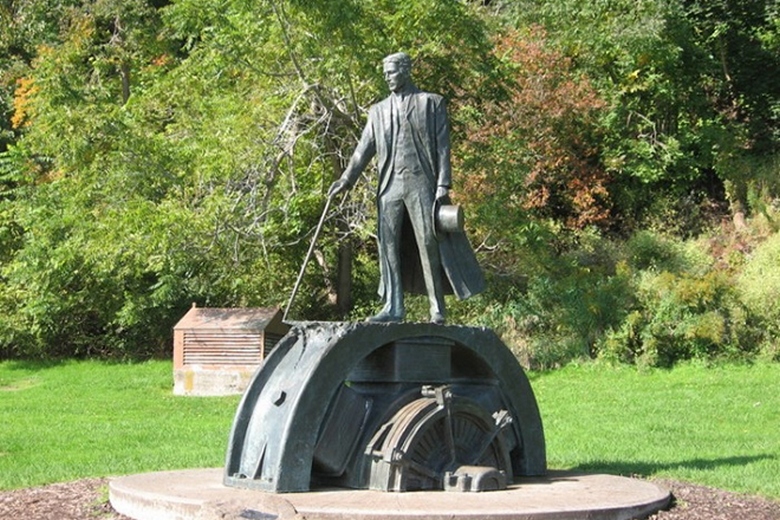 Erfindungen von Nikola Tesla, die sich als verfrüht herausstellten