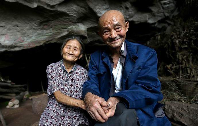 Chinesische Ehepartner leben seit mehr als einem halben Jahrhundert in einer Höhle