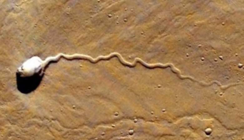 Ein sechs Kilometer langes Monster kriecht auf dem Mars