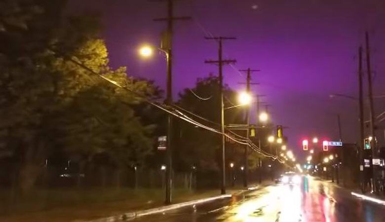 Der Himmel über Ohio hat eine giftige lila Farbe