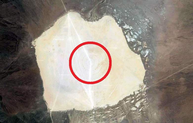 Unerklärliche Kreise in einem trockenen See in der Nähe von Area 51 gefunden