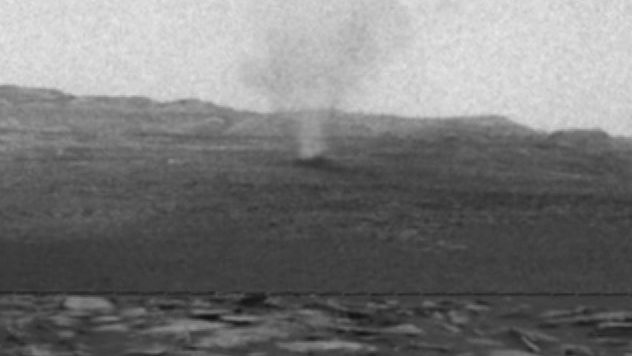 Ein staubiger Tornado auf dem Mars.  Curiosity hat ein unglaubliches Video gedreht 