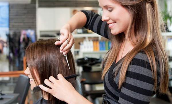 Warum sollten Sie sich während der Schwangerschaft nicht die Haare schneiden? 