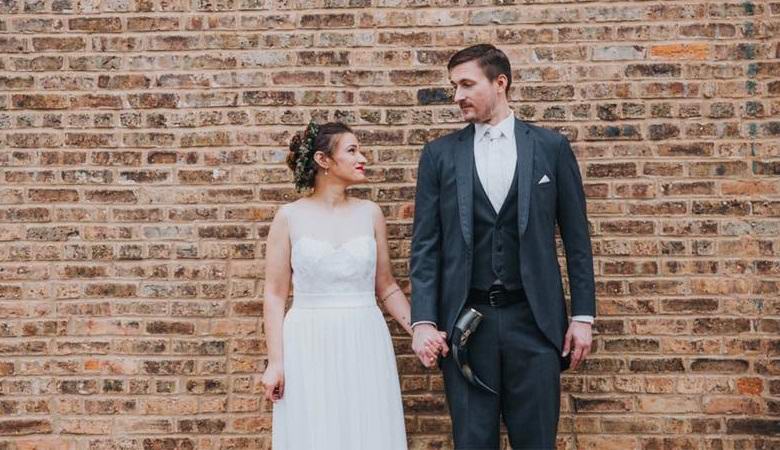 Ein erschreckender Geist hat bei einer Hochzeit die Linse einer Videokamera getroffen