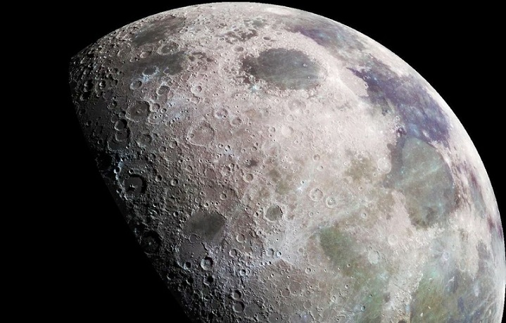 Der Yutu-2-Rover hat seltsame Steine ​​auf der Rückseite des Mondes entdeckt.