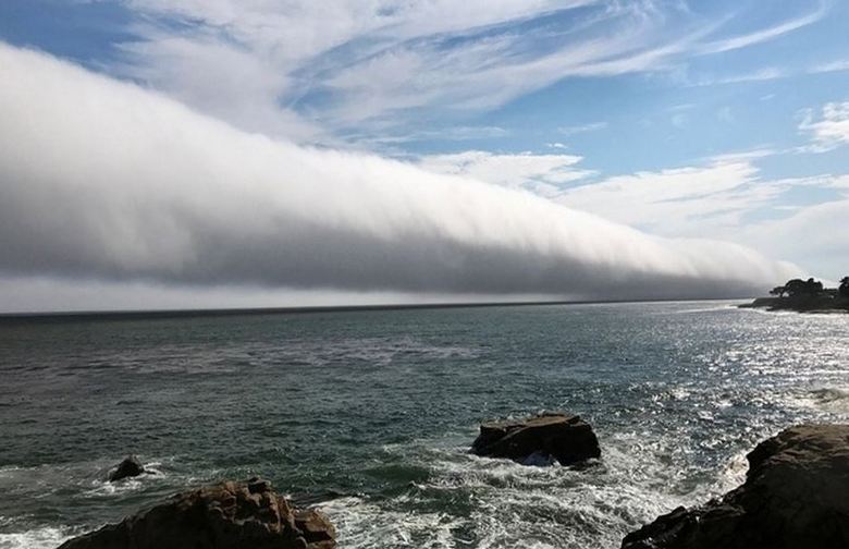 Roll Cloud erschreckte kalifornische Strandleute