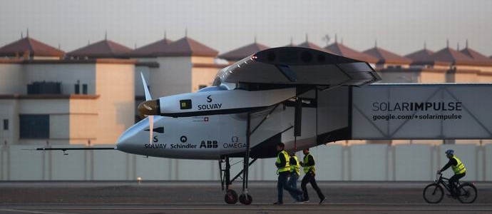 Ein Flugzeug, das von der Energie der Sonne angetrieben wird, wird einen Flug um die Welt machen.