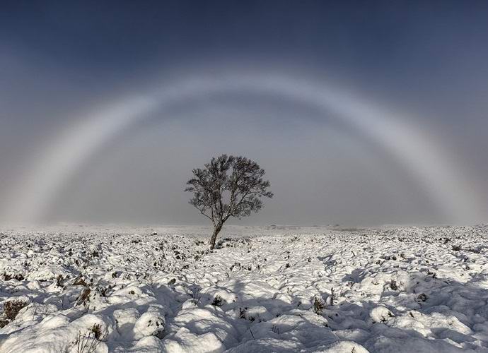 Der Schotte hat einen seltenen weißen Regenbogen gefangen