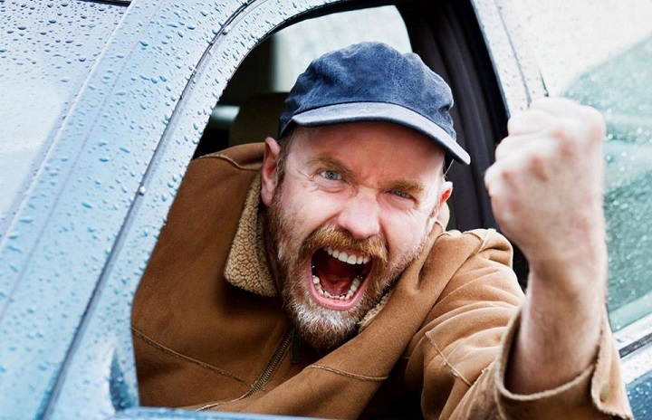 Die Kosten für das Auto und die Unhöflichkeit auf den Straßen haben eine Verbindung