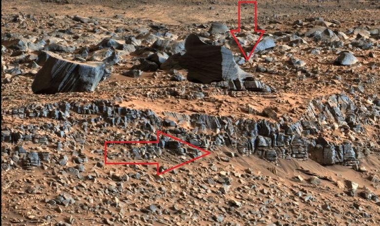 Die auf dem Mars entdeckten Stufen des Gebäudes