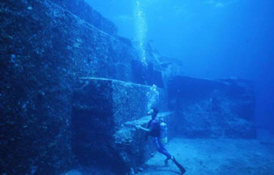 Atlantis am Grund des Ozeans