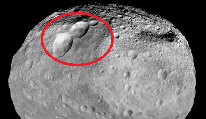 Wissenschaftler haben Bilder eines riesigen Schneemanns auf einem Asteroiden veröffentlicht