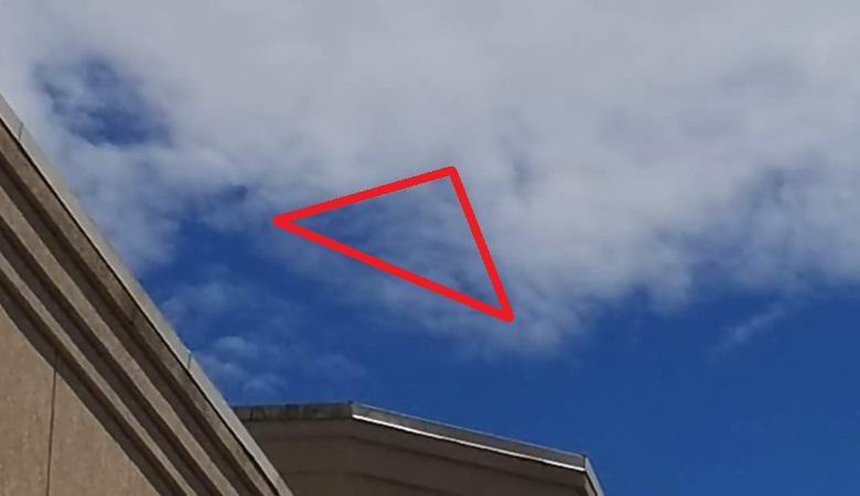 Ein erstaunliches Dreieck am Himmel über Michigan.