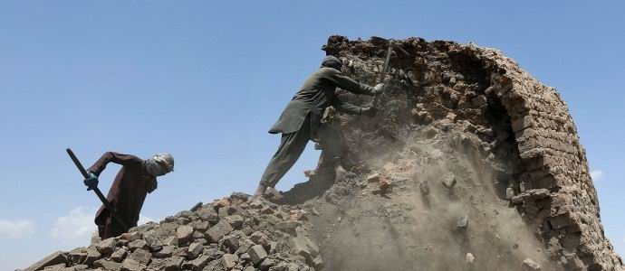 In Afghanistan ausgegrabene antike Buddha-Statuen