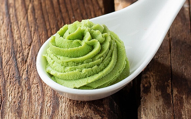 In Israel hat eine ältere Frau fälschlicherweise Wasabi gegessen und wäre fast gestorben.