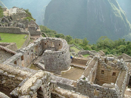 Datei: Machupicchu intihuatana.JPG