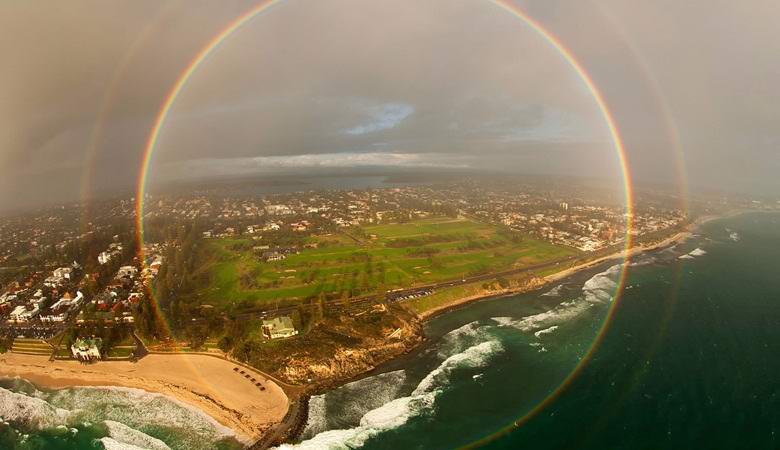 In St. Petersburg einen seltenen Regenbogen gefilmt