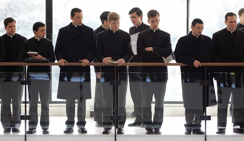 Exorzismusunterricht für Priester in Rom