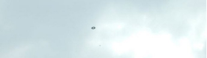 Jagt ein Hubschrauber ein UFO?