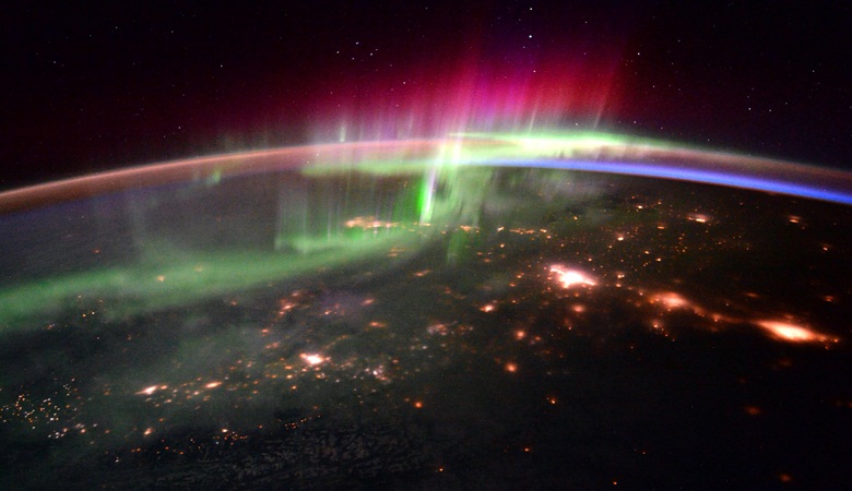 Ein erstaunliches Video der Aurora wurde von der ISS gedreht