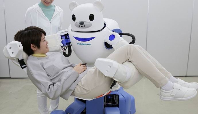 Japanischer Bärenroboter kümmert sich um ältere und behinderte Menschen