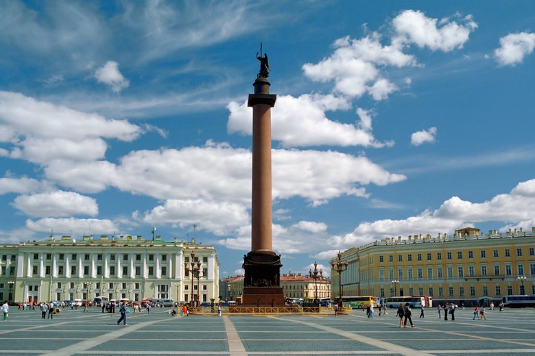 Geheimnisvolle Alexander-Säule von St. Petersburg