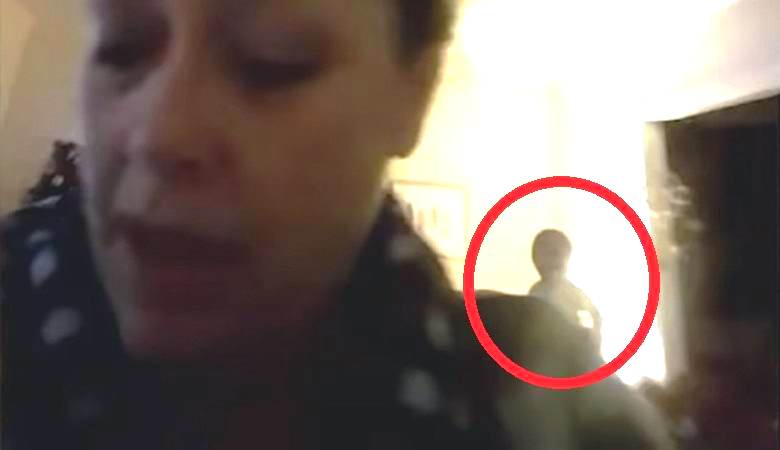 Mysteriöse Figur traf das Webcam-Objektiv