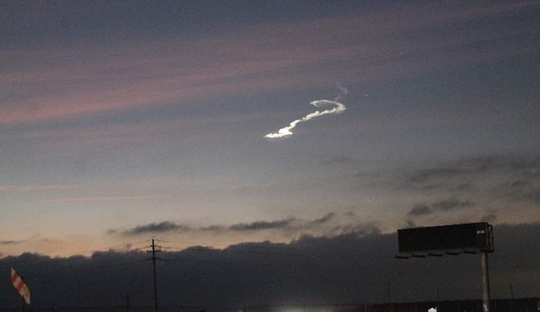 Ein mysteriöses Objekt am Himmel über Kalifornien