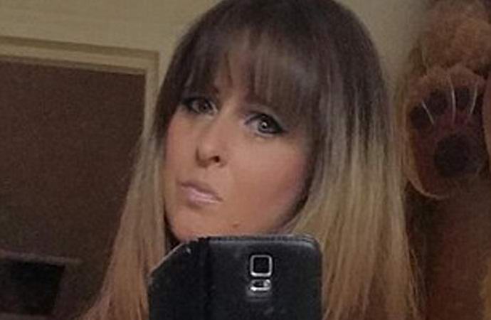 Eine Frau hat den Geist ihrer verstorbenen Tante fotografiert