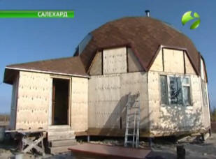 Ein Bewohner von Salekhard hat ein ungewöhnliches Haus gebaut