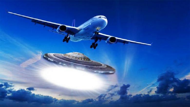 Eine Bewohnerin von Samara hat ein UFO erschossen, das das Flugzeug verfolgt, in dem sie geflogen ist.